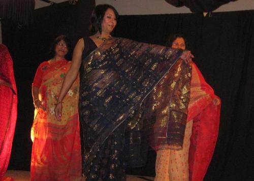 2010SareeShow-WeavingDreams (45)