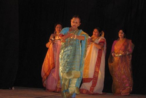 2010SareeShow-WeavingDreams (66)