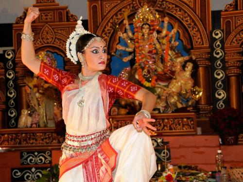 2010 - Arati Dance at Durga Puja