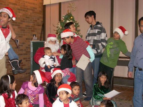2010ChristmasParty (114)